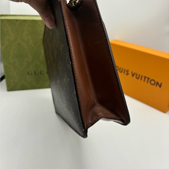 Louis Vuitton Vintage Pochette Clutch - Picture 9 of 14